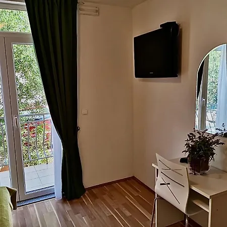 Pavlinovic شقة ماكارسكا