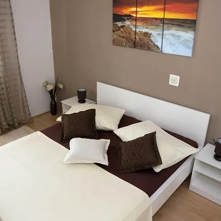 Pavlinovic * 마카르스카