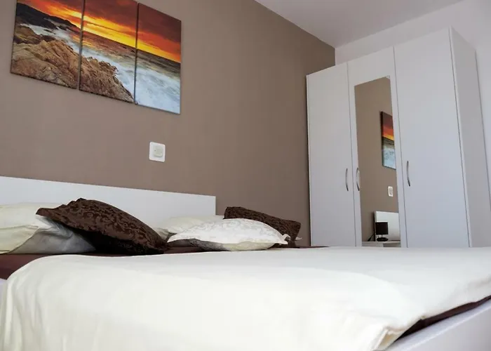 Pavlinovic Apartament Makarska