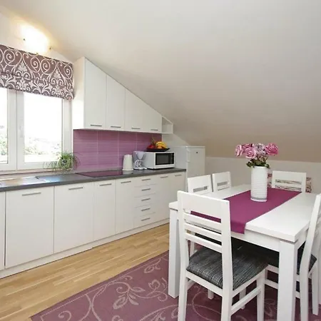 Pavlinovic Apartment Makarska