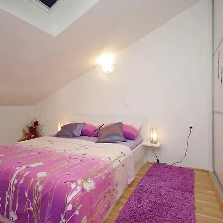 Apartment Pavlinovic *