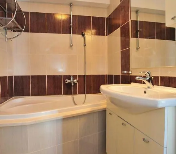 Pavlinovic Apartment *